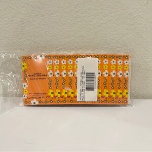 LOT OF 12 Marc Jacobs Daisy Ever So Fresh Eau de Parfum, 12*1.2ml, New with Tag